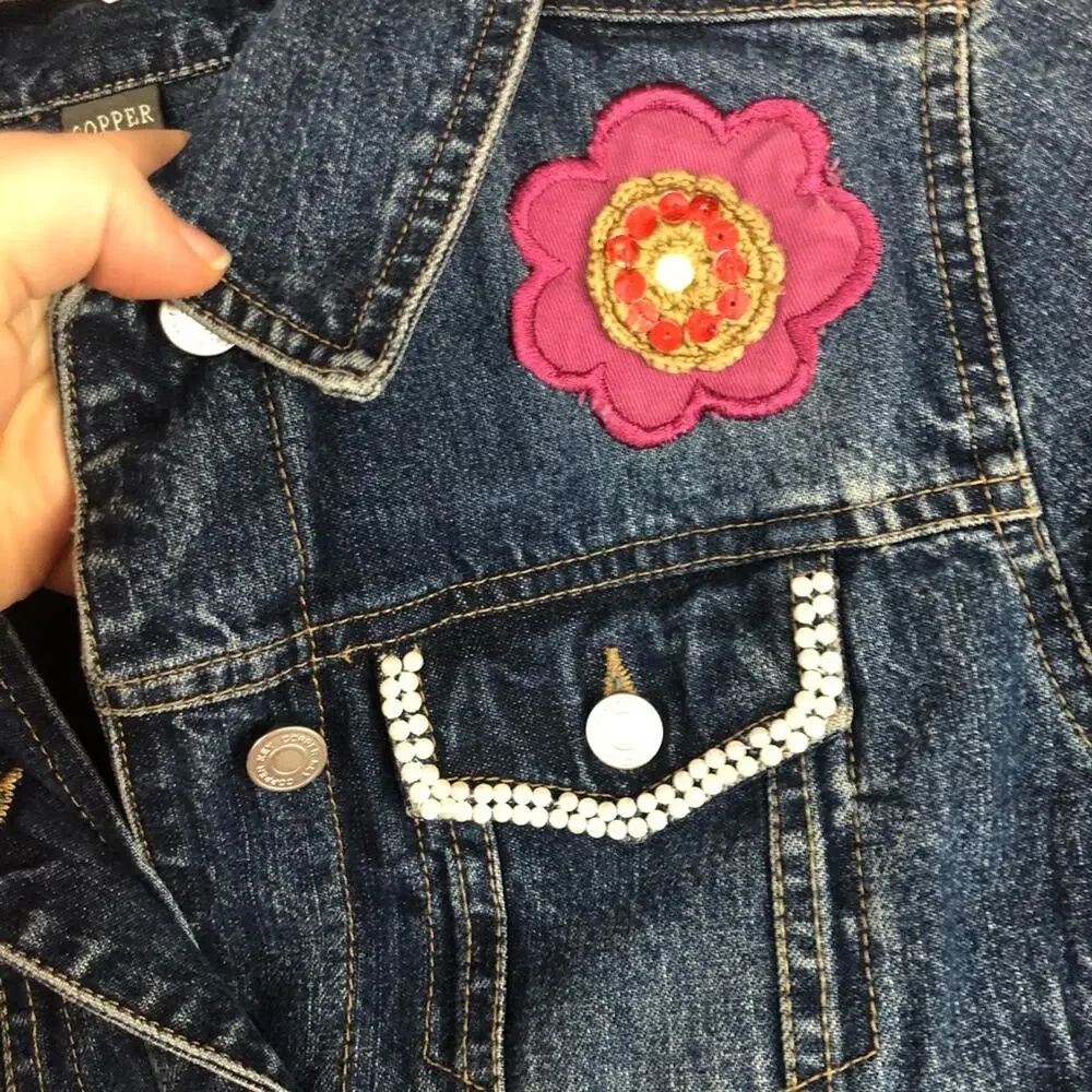 Copper Key, Embroidered & Pearl, Jacket Small. In excellent condition!